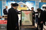 कुरान प्रदर्शनी के अंतर्राष्ट्रीय खंड के अंत में दो कुरान कार्यों का अनावरण