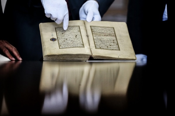 524 yıllık el yazması Kur'an-ı Kerim, Topkapı Sarayı'na iade edildi