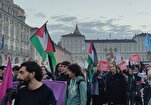 Activistas pro Palestina bloquean el desfile de supercoches en el Salón del Automóvil de Turín + FOTOS
