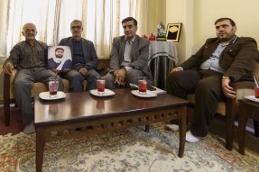 دیدار رئیس جهاددانشگاهی البرز با خانواده شهید مدافع حرم