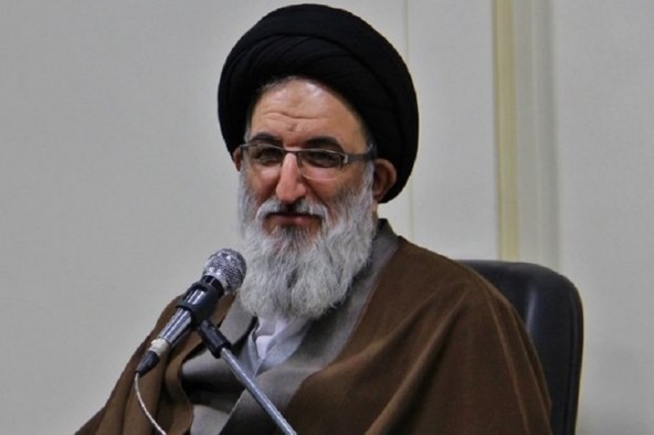 طلاب با فرقه‌های انحرافی مقابله کنند