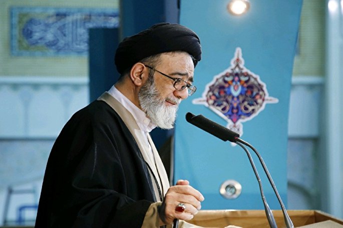 انقلاب اسلامی با قامتی استوار ۴۰ سال بالندگی را فریاد می‌زند