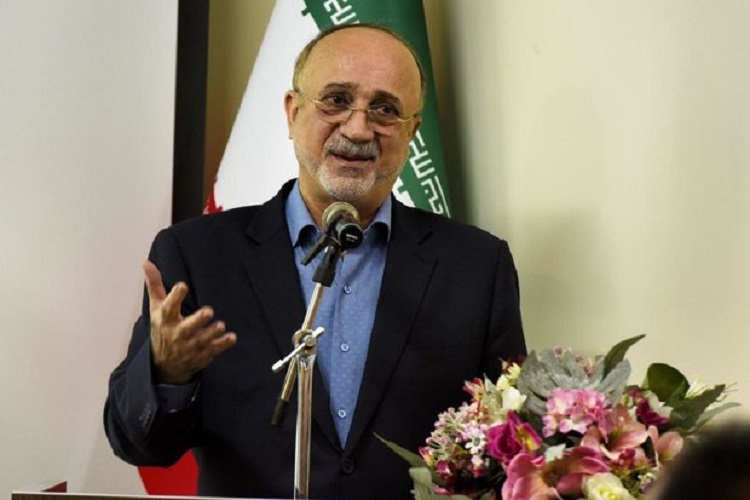 دیدار استاندار البرز با خانواده شهیدان فلاحنژاد دیدار استاندار البرز با خانواده شهیدان فلاحنژاد