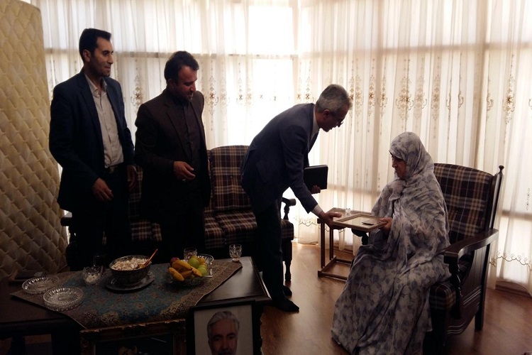 دیدار مسوولان جهاد دانشگاهی البرز با خانواده شهیدان جانباز &laquo;حافظ&raquo;