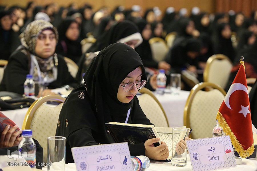 برگزاری میزگرد متسابقان ششمین مسابقات بین‌المللی قرآن دانش‌آموزان