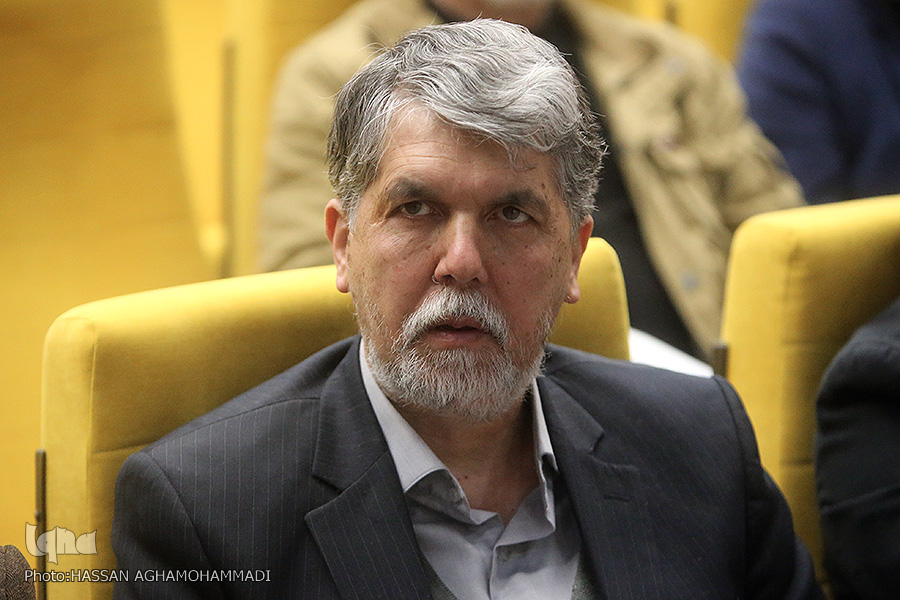 دغدغه مردم کرونا گرفتن مسئولان نیست/ خودبزرگ‌بینی را کنار بگذاریم