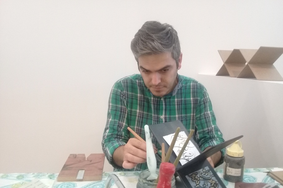 دکوپاژ قرآنی را به نوجوانان آموزش می‌دهم