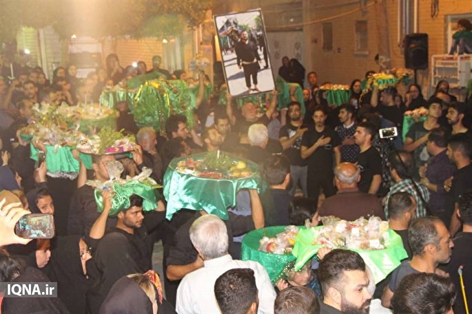 سینی‌گردانی؛ آیینی حزن‌انگیز به یاد نوجوان کربلا