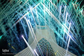 جشن پیروزی انقلاب اسلامی در برج آزادی