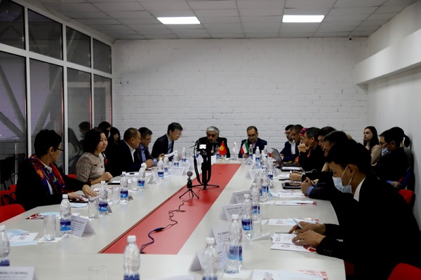 نخستین کنفرانس بین‌المللی «میراث تصوف» در قرقیزستان + عکس