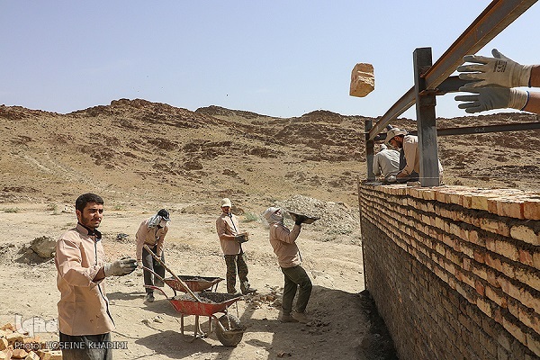 باکری‌ها به یاد شهید سلیمانی برای نیازمندان خانه می‌سازند