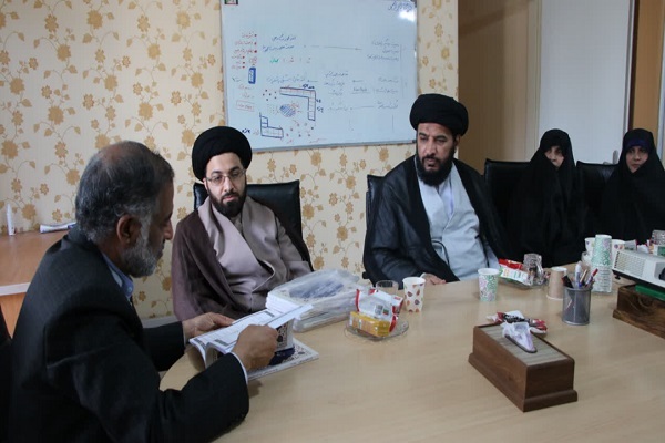 نشست مدیرعامل اتحادیه مؤسسات قرآنی با مدیر جامعة‌القرآن برگزار شد