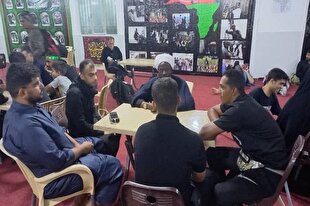 راه‌اندازی موکب طلاب آفریقایی در مسیر نجف به کربلا + عکس