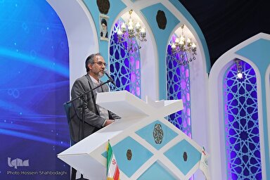 فیلم | انشاد «ابوالفضل چمنی» در مسابقات سراسری قرآن کریم