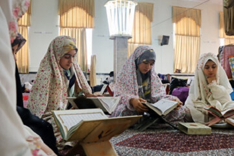 اعتکاف دانش آموزان