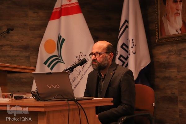 کتابخانه‌ها باید چشم‌انداز‌های نو و ابتکاری برای خود تعریف کنند