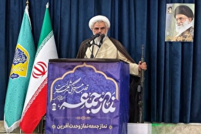 ماه مبارک رمضان اردوگاه رزم با دشمنان درون و بیرون است