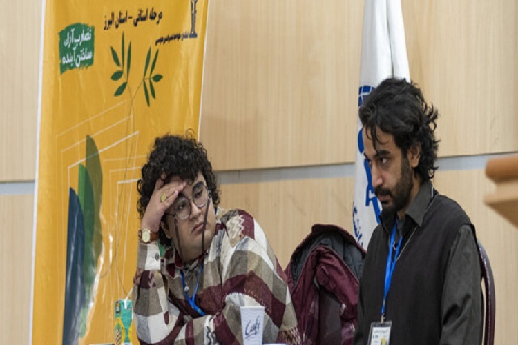 مناظره دانشجویی