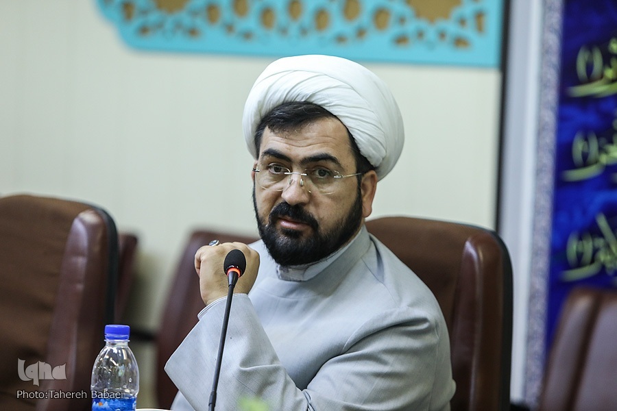 چگونه احساس خودارزشمندی را به دختران خود هدیه دهیم