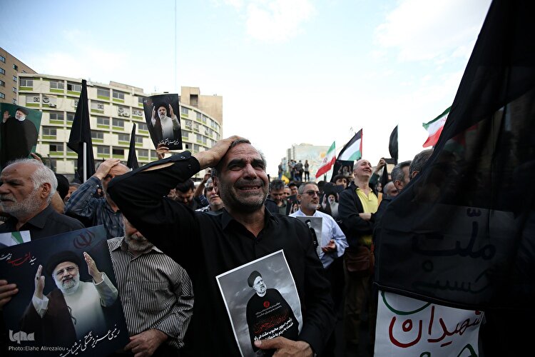 اجتماع تهرانی‌ها در سوگ شهادت آیت‌الله رئیسی