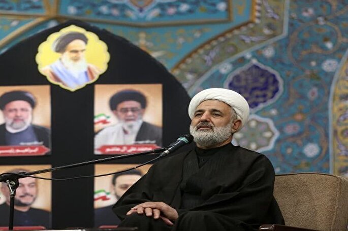 تلاش شبانه‌روزی شهید رئیسی سرلوحه کار مسئولان باشد