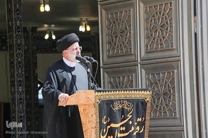 شوق خدمت و رسیدگی به مشکلات مردم در وجود خادم الرضا(ع) بود

 