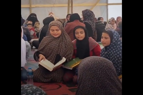 تداوم فعالیت‌های قرآنی در غزه با وجود حملات مستمر رژیم صهیونیستی + فیلم