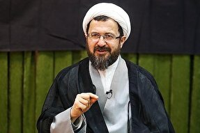 همراهی با پیامبر(ص) به معنی تبعیت از رفتار و افکار ایشان است