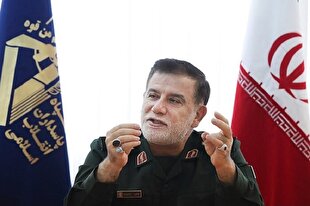 فرمانده نبردهای سخت + فیلم