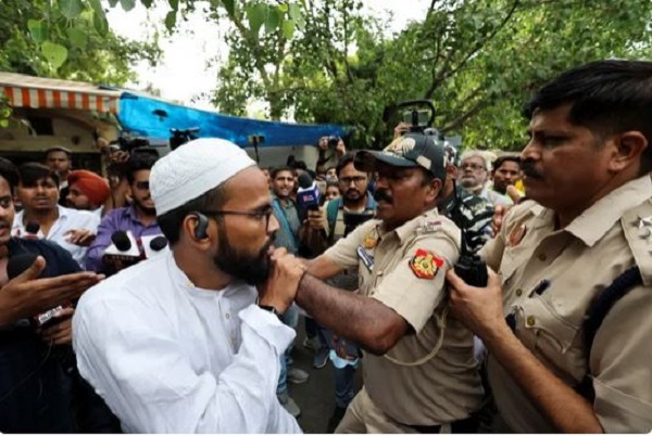 سرکوب معترضان به اصلاح قانون اوقاف اسلامی در هند