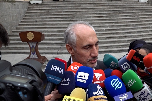 حمایت همزمان از معیشت مردم و تولید داخلی در دستور کار دولت است