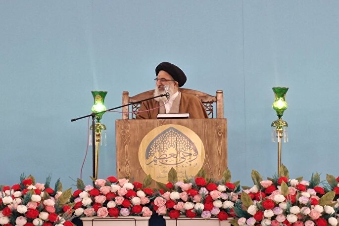 دست در دست اهل‌بیت(ع) راهی روشن می‌سازد