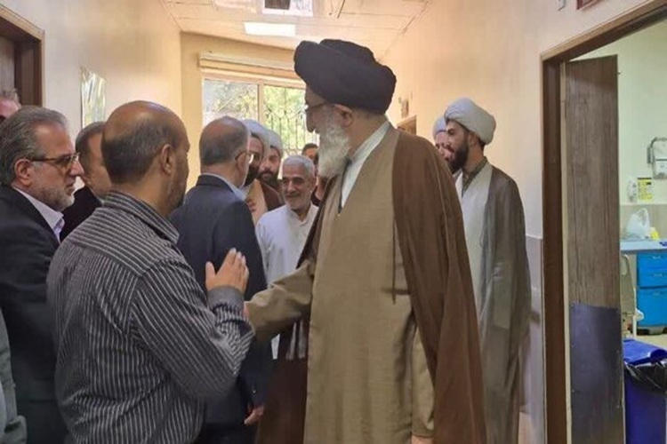 عیادت امام جمعه کرج و استاندار البرز از مجروحان حمله رژیم صهیونیستی عیادت امام جمعه کرج و استاندار البرز از مجروحان حمله رژیم صهیونیستی