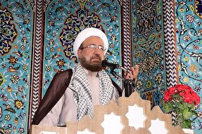 قیام حسینی درس مقاومت را به بشریت آموخت