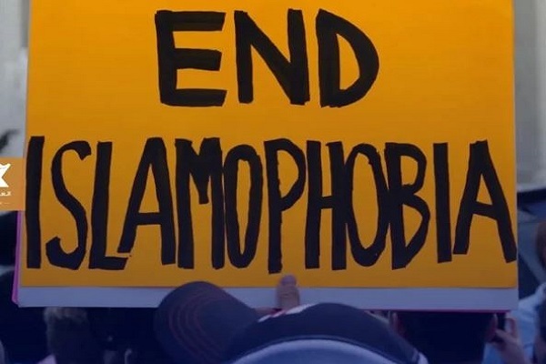 عقب‌نشینی دولت انگلستان از پذیرش قانون اسلام‌هراسی