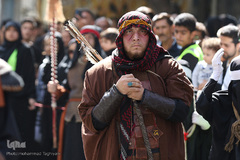 ⁨آئين نمادين حركت كاروان اسرای كربلا