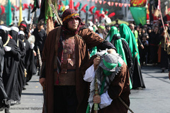 ⁨آئين نمادين حركت كاروان اسرای كربلا