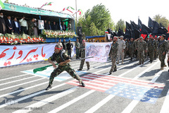 رژه نیروهای مسلح در کرج