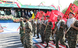 رژه نیروهای مسلح در کرج