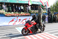 رژه نیروهای مسلح در کرج