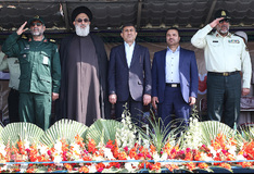 رژه نیروهای مسلح در کرج