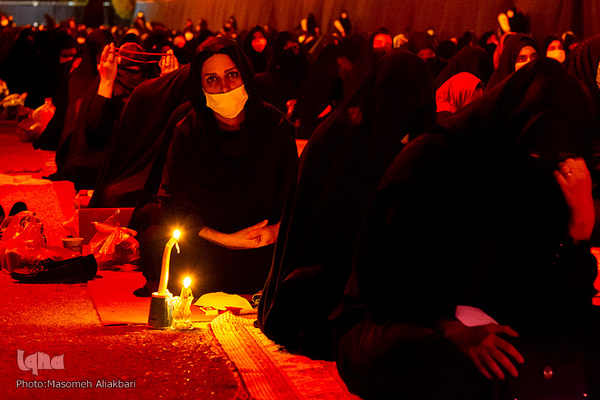 مراسم شب عاشورای حسینی (ع) در دانشگاه آزاد کرج