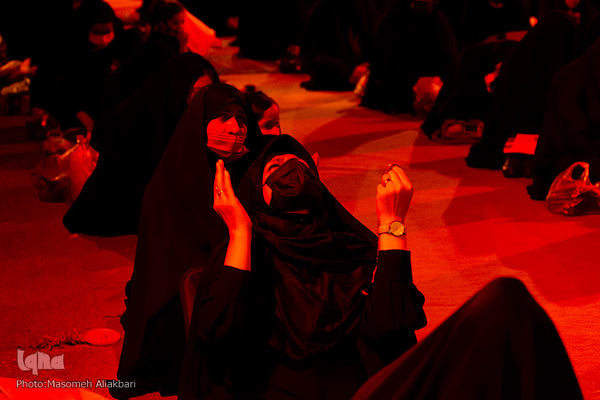مراسم شب عاشورای حسینی (ع) در دانشگاه آزاد کرج