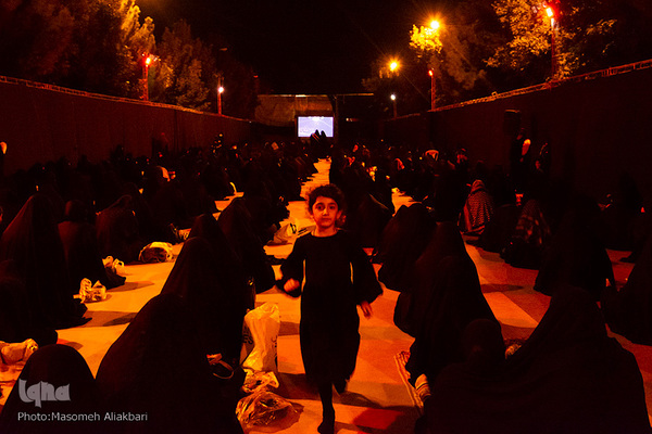 مراسم شب عاشورای حسینی (ع) در دانشگاه آزاد کرج