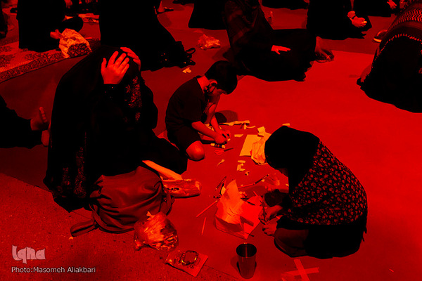 مراسم شب عاشورای حسینی (ع) در دانشگاه آزاد کرج