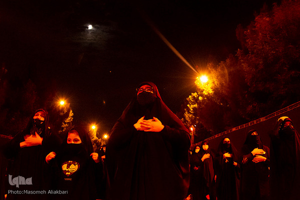 مراسم شب عاشورای حسینی (ع) در دانشگاه آزاد کرج