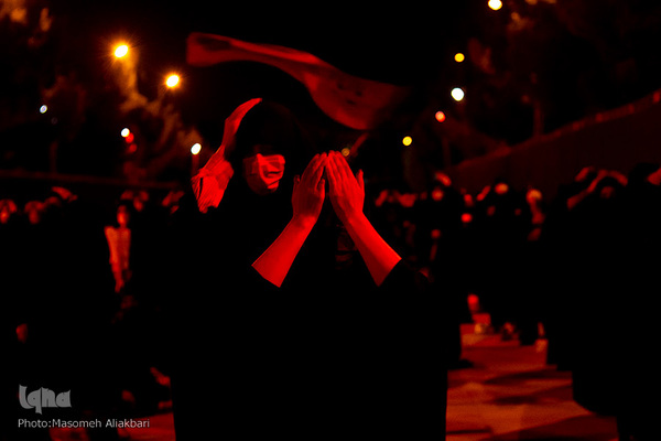 مراسم شب عاشورای حسینی (ع) در دانشگاه آزاد کرج