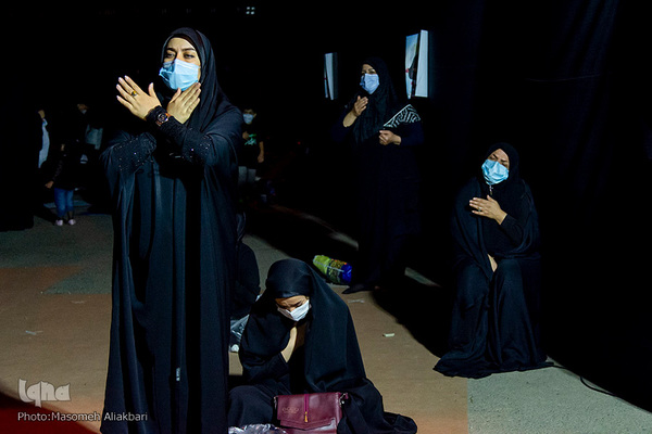 مراسم شب عاشورای حسینی (ع) در دانشگاه آزاد کرج