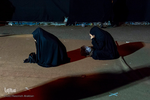 مراسم شب عاشورای حسینی (ع) در دانشگاه آزاد کرج