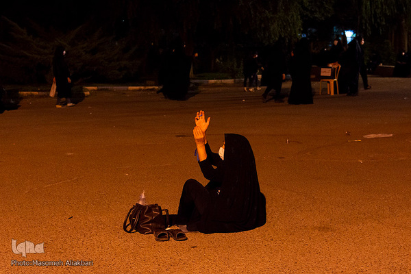 مراسم شب عاشورای حسینی (ع) در دانشگاه آزاد کرج